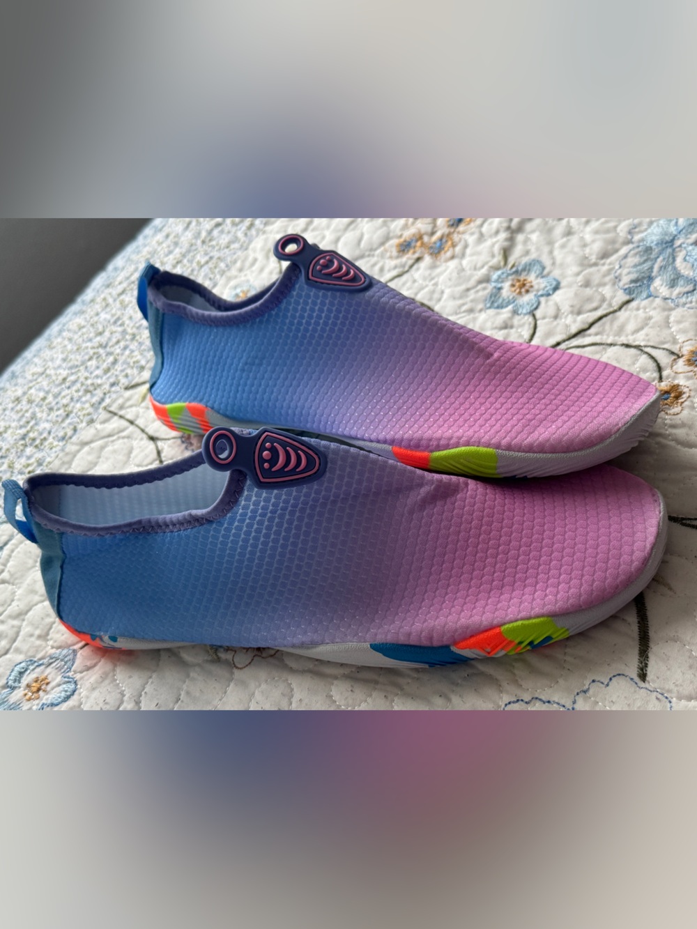 Women’s Gradient Blue-Pink Slip-On Water Shoes NEW